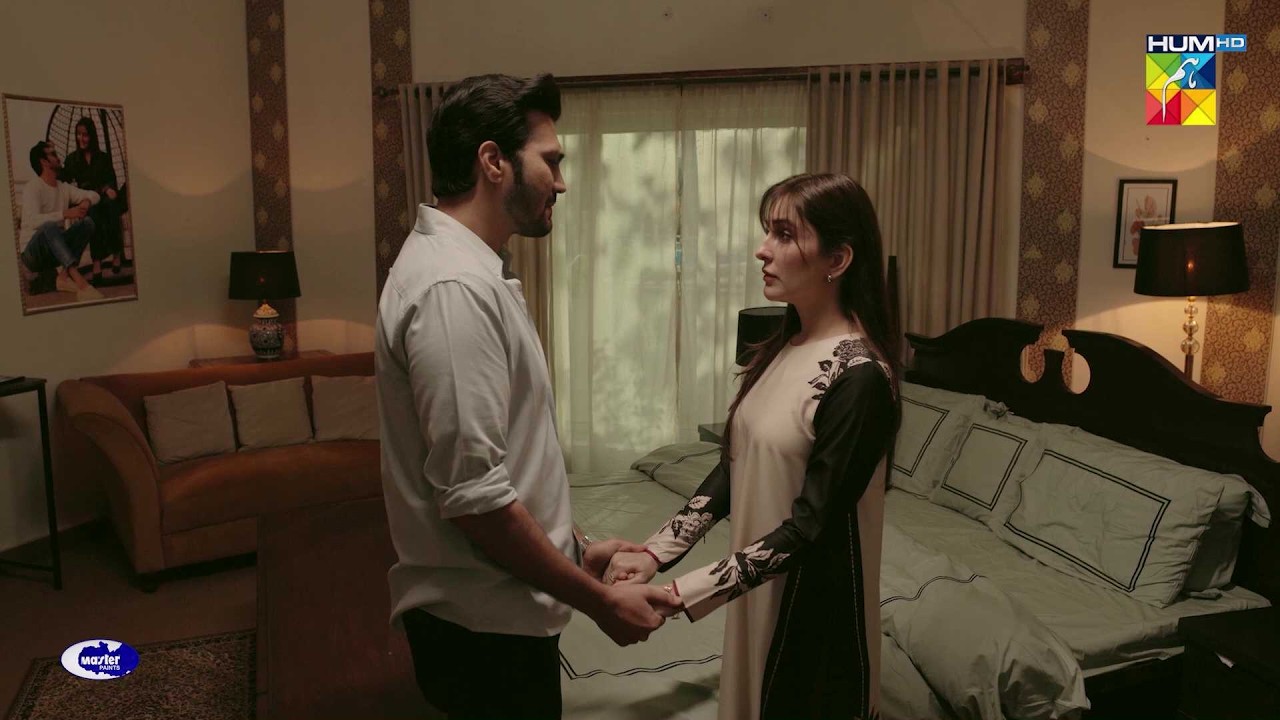 Tum Se Pyar Karta Hun Lekin...! #muamma #sabaqamar - HUM TV