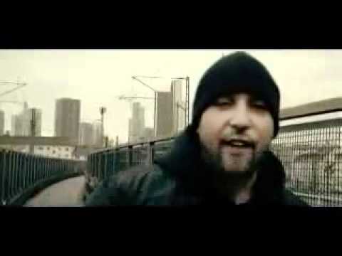 Frankfurts Straßen fick Baba Kaan. Das ist Für Euch ihr huren......