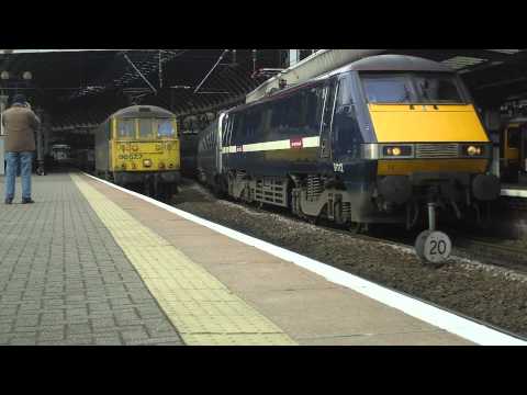 Freightliner 86627 passing Newcastle