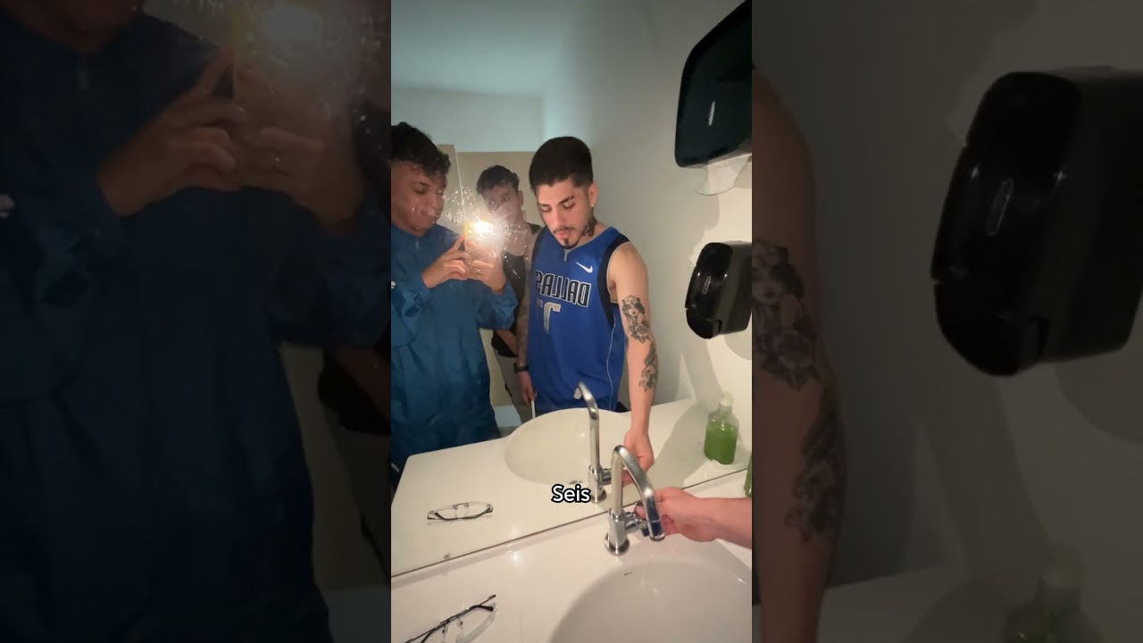 a LOIRA do banheiro apareceu #Shorts