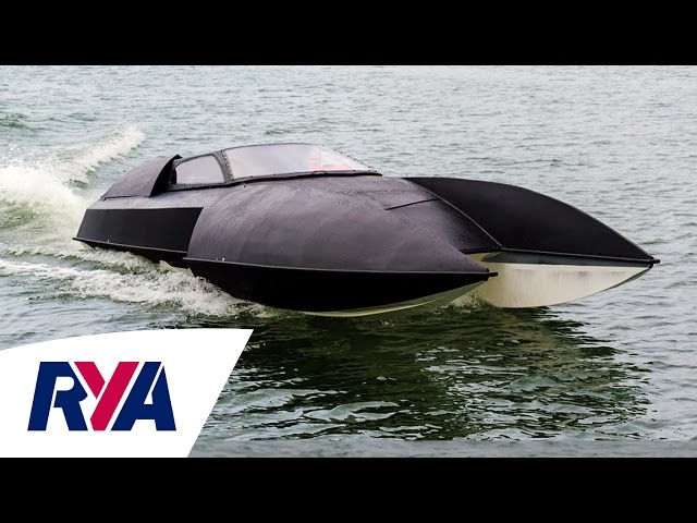 "Expensive, Terrifying, Beautiful" - Alpha-Centauri Luxury Hydroplanes at the Southampton Boat Show