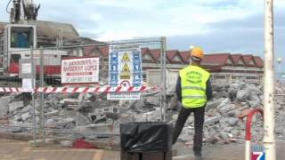 preview picture of video 'Las excavadoras reducen a escombros el Garmendia'