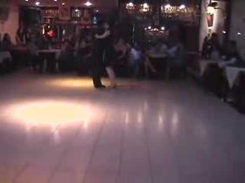  Alejandro Hermida  and  Inés Muzzopappa  are  dancing  to  a  milonga