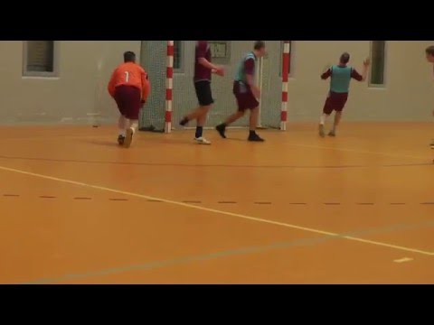 15 jan 2016 Zwaluwen Utrecht '11 5 - HMS 2 com 4-5 Eigen doelpunt Raymond (2-4)