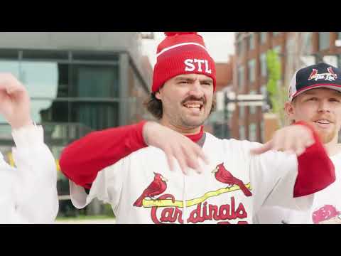 Ryan Dempster goes undercover in Cardinals gear ... does he get recognized by rival fans?