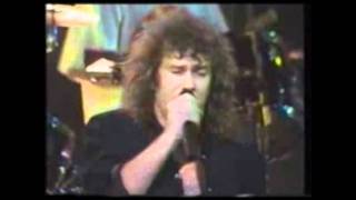 Jimmy Barnes & Crowded House live - Many Rivers to Cross