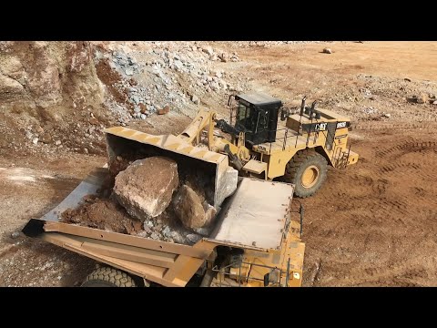 Caterpillar 992G Wheel Loader Loading Caterpillar 777 Dumpers - Sotiriadis/Labrianidis Mining Works