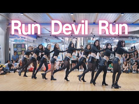 Girls' Generation(Run Devil Run) KPOP IN PUBLIC - Chinese Girl Random Kpop Dance