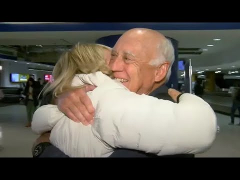 75-Year-Old Man Meets Biological Siblings After 75 Years: A Christmas Miracle!