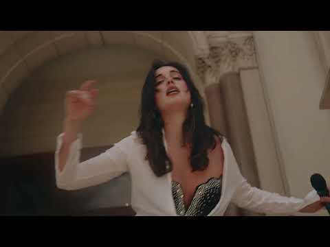 Leila Pari - A Little Longer (Official Music Video)