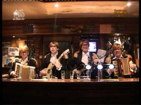 Gruusbek.nl 2011 - De Gebroeders Rossig - De Poppen aan het dansen