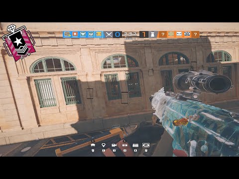 How a CHAMPION plays IQ - Rainbow Six Siege