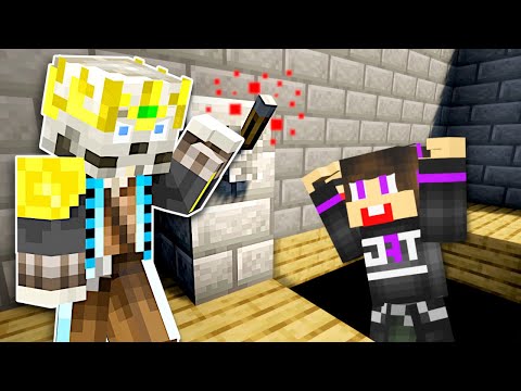 Building Traps Inside my Castle to Trick My Friends! (Minecraft SMP)