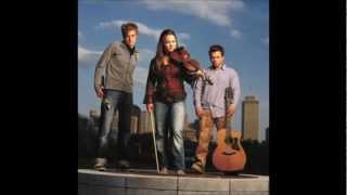 Nickel Creek - Beauty and The Mess