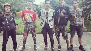 Download lagu Spirit of the punk - crewsakan mp3