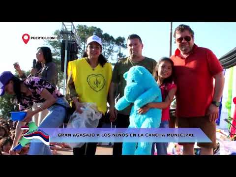 PUERTO LEONI: GRAN AGASAJO A LOS NIÑOS EN LA CANCHA MUNICIPAL