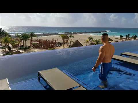 Hyatt Ziva Cancun Turquoize Swim Out View | Life of Luxury | Micah LaCerte