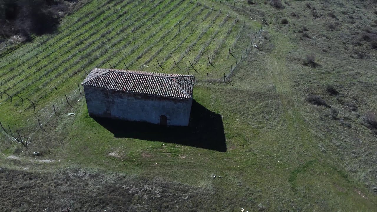 Vista aérea de Ermita de San Juan Bautista con dron