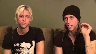 The Garden - "Red Green Yellow" (Commentary)