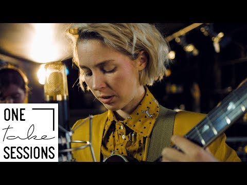Mira Lu Kovacs - 84 | One take sessions