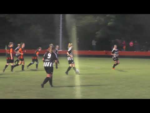 RUS Auvelais - Sporting de Charleroi 1-9 op 16.07.2020: Yasaman Farmani tegen de paal!