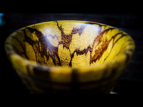 Woodturning a Marblewood Vase