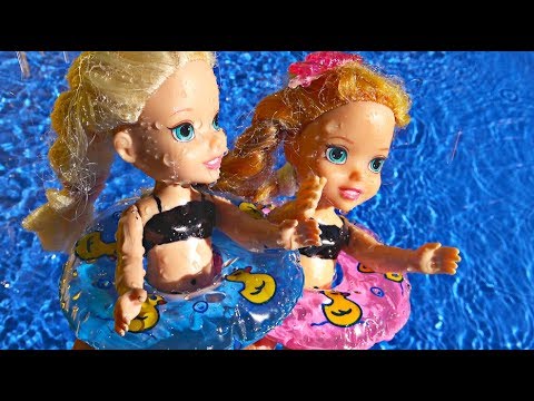Elsa and Anna toddlers at the water park with My little Pony and LPS