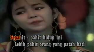 Download lagu Bagai Makan Di Daun / Fenty Nur mp3