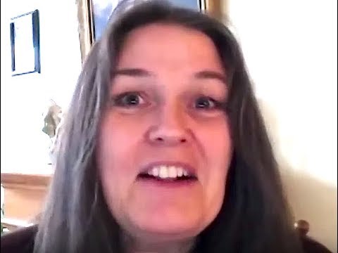 ルイーズは恋に落ちた...神父と実話だ (Louise Fell In Love... With Her Priest. A True Story.)