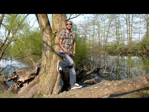 Ul Iyo Diir - Mahamaud Amoore