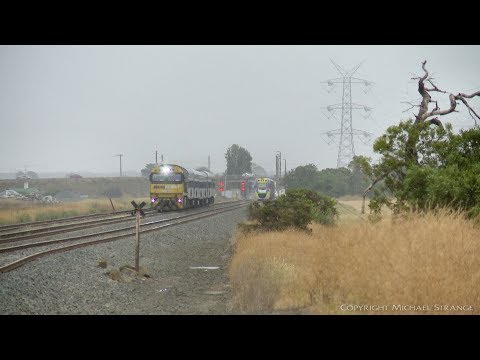 6AM8 Overland Passenger Train Crosses A Vlocity At Gheringhap - PoathTV Australian Railways