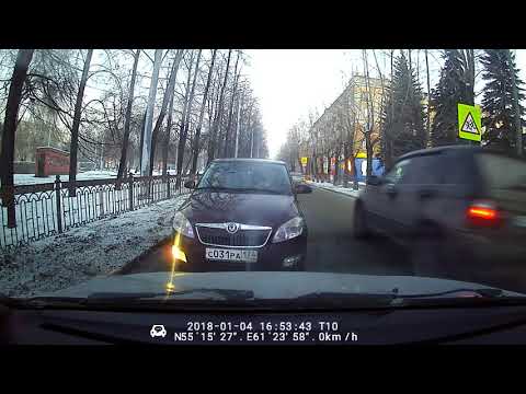 Едет по встречке на замечание хамит и продолжает движение