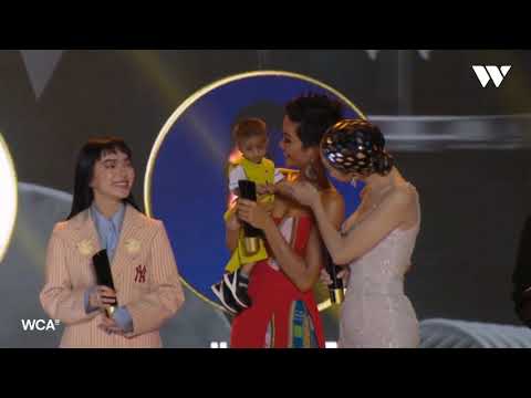 Khoảnh khắc gây xúc động mạnh tại WeChoice Awards 2018