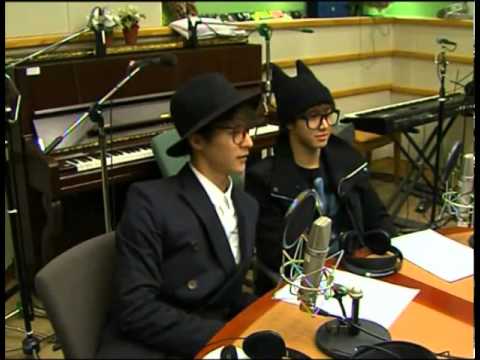 [Cut] 121213 Dongwoon, Gikwang dancing to Look at me now