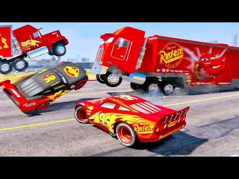 Сrazy city race: Red Lightning McQueen, Mack Truck, Jerry Peterbilt hauler, Carbon Lightning McQueen