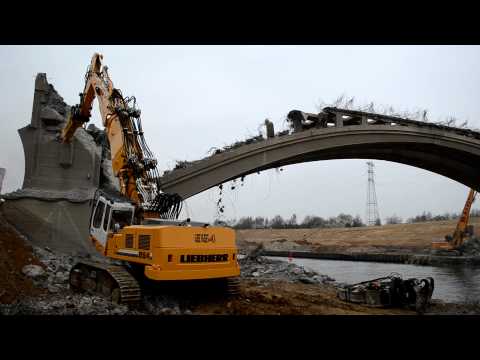 Liebherr R954C VH-HD demolition excavator with Atlas Copco HB 5800 hydraulic hammer -Baldewijns