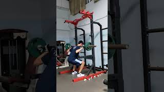 [問題] 深蹲動作請益