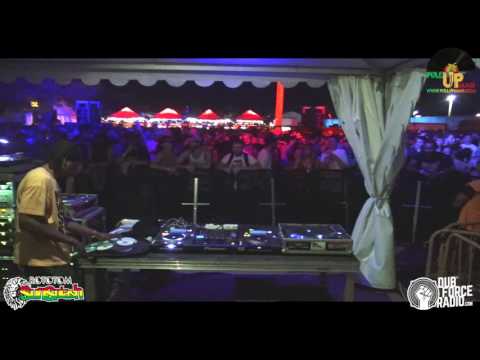 MAASAI WARRIOR SOUND SYSTEM - Play "BABYLON" (OBF) - EXTRAIT - ROTOTOM SUNSPLASH 2016 - EXCLU