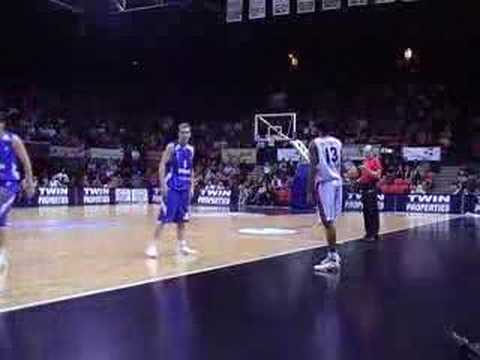 41 13-11-07 Ulebgame BCO-Dynamo Moscow - Vrijworpen voor Sam