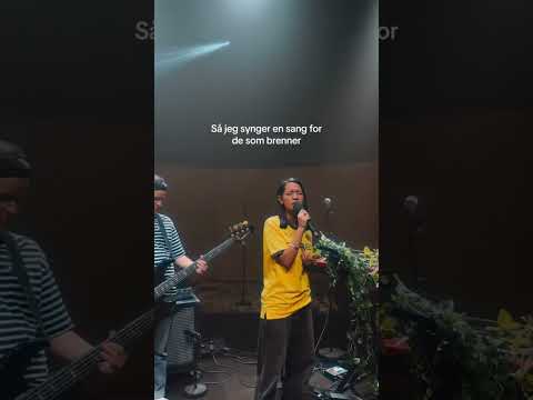 Doesen’t go a day where I don’t cover this song, it’s way too beautiful #norge #brenner #hillari