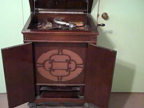 Vincent Lopez Casa Lopez Orch. Irving Kaufman - The Call of Broadway - Roaring 20's.MP4