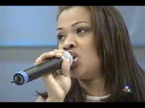 Leilah Moreno  - Primeira Apresentação no Raul Gil