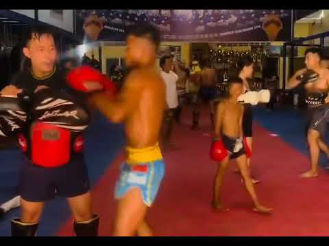 WKN Fighter from Kun Khmer training hard for WKN World title 