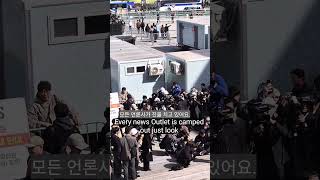 [SeoulTour] 🇰🇷 D-2! 서울을 점령한 BTS x 넷플릭스 역대급 현장 💜 #shorts #bts