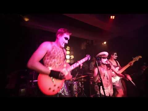 Conan O'Brien & SADO OPERA - Kissing the Gay Guy (full)