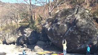 御岳 忍者返しの岩 虫[三段]