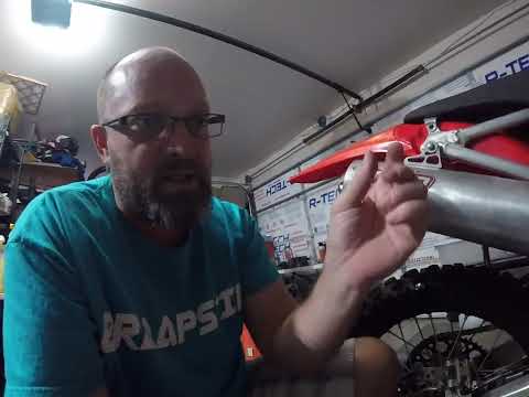 CRF250 rear brake - Tip how to bleed dirt bike rear brakes a little easier