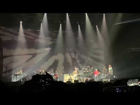 JOHN MAYER FT ED SHEERAN - THINKING OUT LOUD (LIVE IN TOKYO 2019)