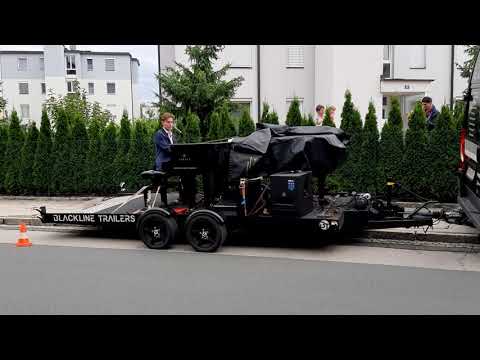 Simon Stadler spielt Udo Jürgens