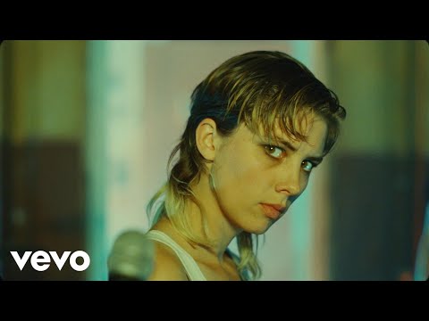 Wolf Alice - Yuk Foo (Official Video)